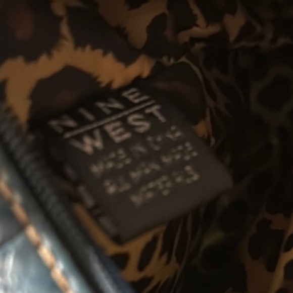 Nine West Blue Textured Women's Backpack blue alligator pattern w cheetah lining - Picture 7 of 10